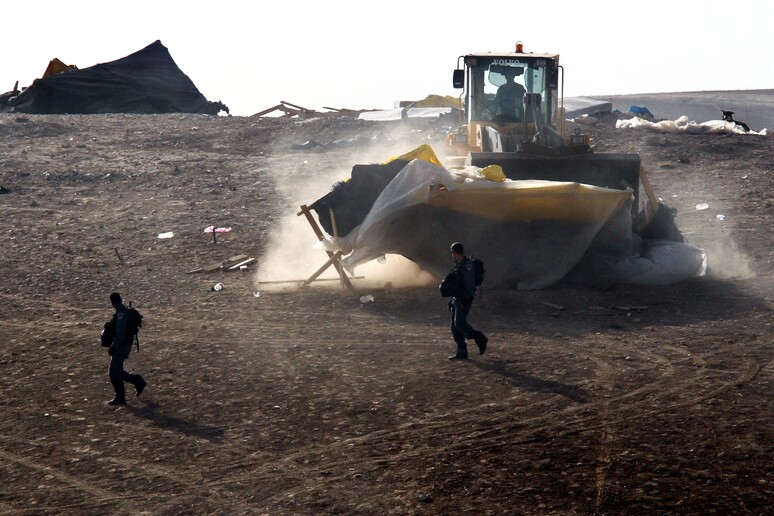 Demolizione di una casa beduina nel Neghev -     RIPRODUZIONE RISERVATA