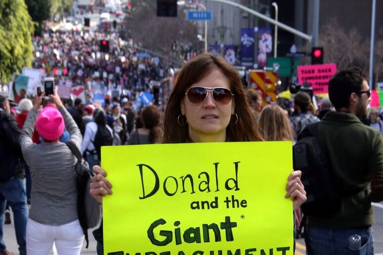 Marcia di protesta contro Donald Trump © ANSA/EPA