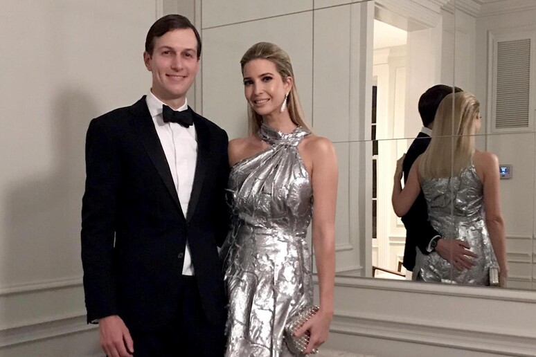 Jared Kushner con la moglie Ivanka Trump - RIPRODUZIONE RISERVATA