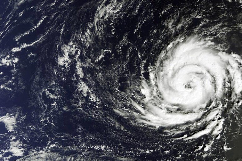 Lo uragano Ophelia visto dal satellite Sentinel 3/o (fonte: Copernicus Sentinel/ESA) - RIPRODUZIONE RISERVATA