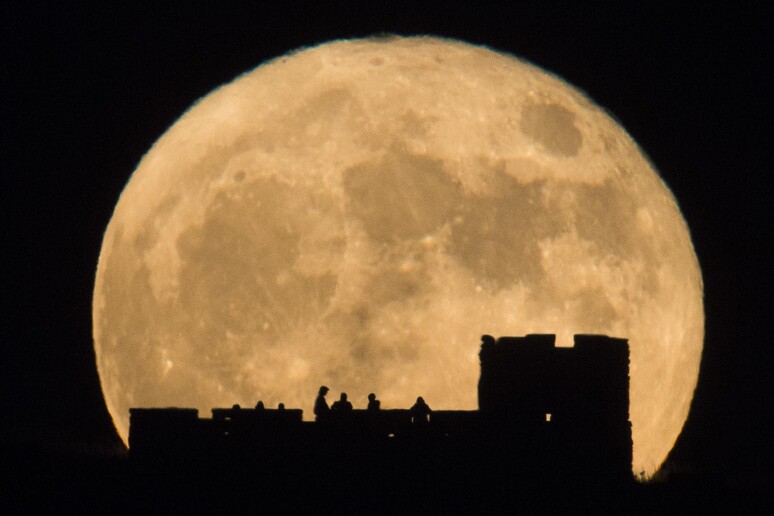 Il 28 ottobre è la Notte della Luna, appuntamenti in tutta Italia © ANSA/AP