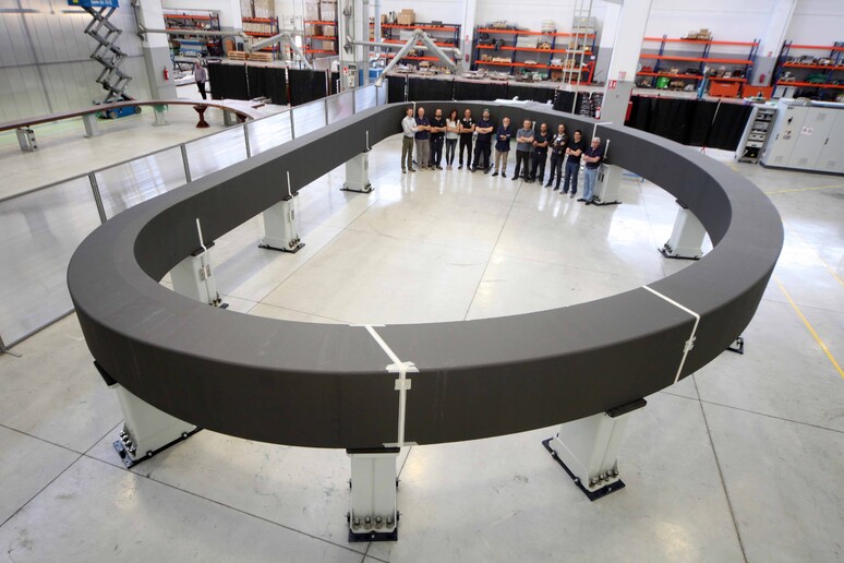 Il magnete superconduttore destinato al reattore sperimentale Iter, nello stabilimento della Asg Superconductos a La Spezia (fonte: ASG Superconductors) - RIPRODUZIONE RISERVATA