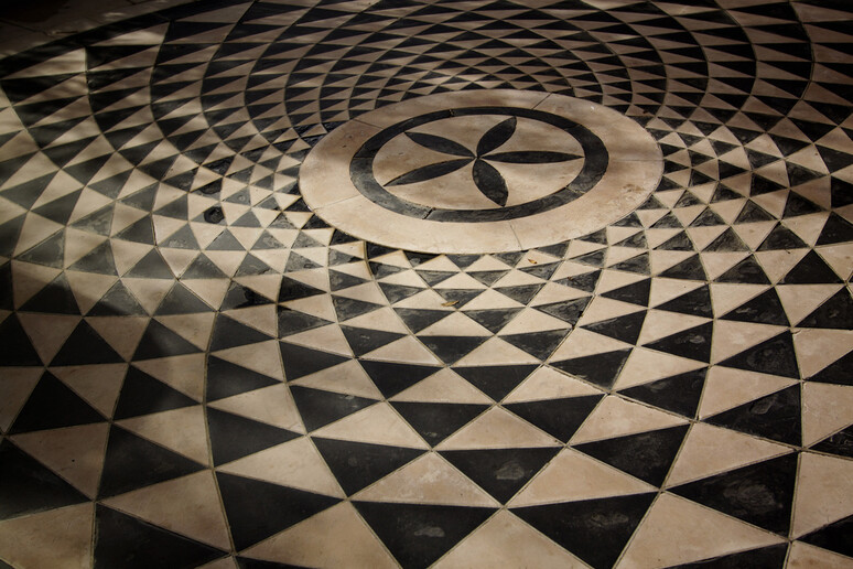 I motivi decorativi del pavimento di Villa Getty, a Los Angeles, riprendono la serie di Fibonacci (fonte: Melissa Youngern) - RIPRODUZIONE RISERVATA