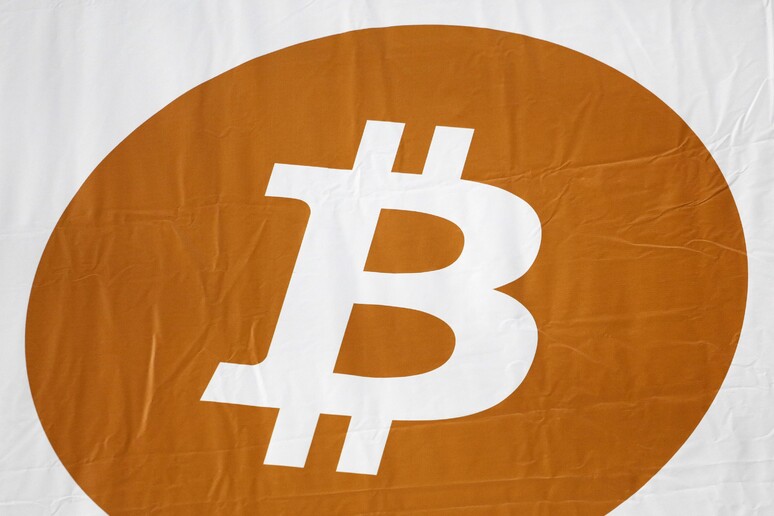 Bitcoin: torna sopra 15.000 dlr a poche ore da lancio future © ANSA/AP
