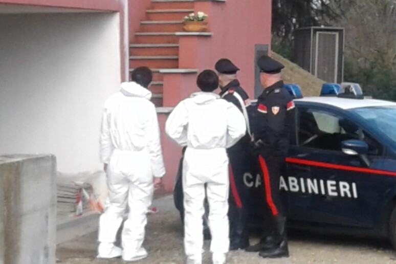 Uomo trovato morto con ferita al collo nel Milanese - RIPRODUZIONE RISERVATA