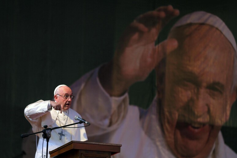 Papa: appello in vista del vertice sul clima di Parigi © ANSA/AP