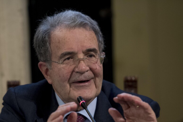 Romano Prodi in una foto d 'archivio - RIPRODUZIONE RISERVATA
