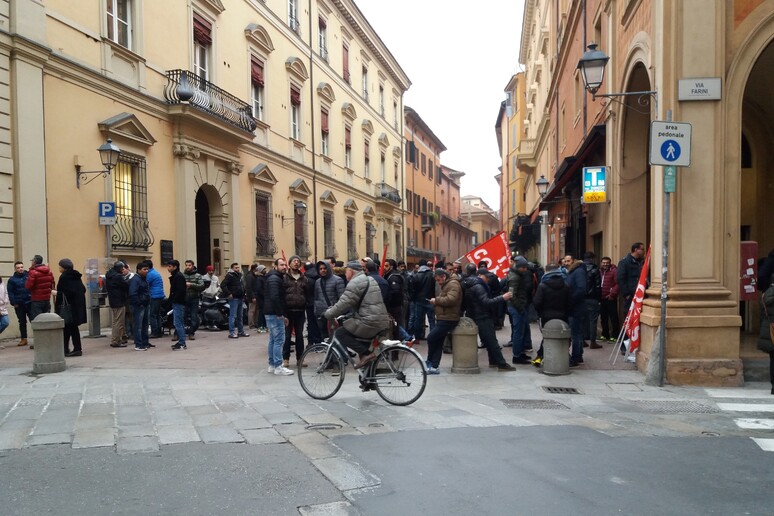Protesta manifestazione Si Cobas Bologna - RIPRODUZIONE RISERVATA