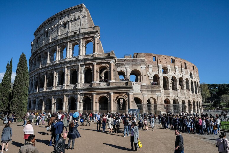 Il Colosseo a Roma [ARCHIVE MATERIAL 20170326 ] - RIPRODUZIONE RISERVATA
