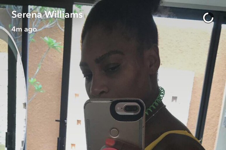 Serena Williams incinta. Lo ha annunciato lei stessa, postando una sua foto in costume su Snapchat - RIPRODUZIONE RISERVATA