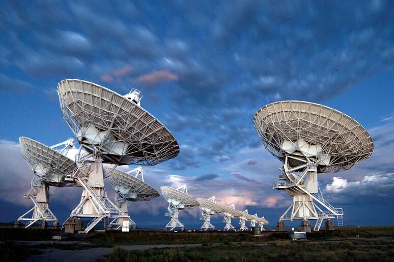 Caccia Di Stelle. 	Gli strumenti astronomici della stazione di Socorro, nel Nuovo Messico - RIPRODUZIONE RISERVATA