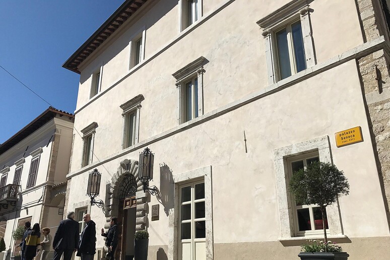 Palazzo Seneca, hotel e  ristorante stellato Vespasia - RIPRODUZIONE RISERVATA