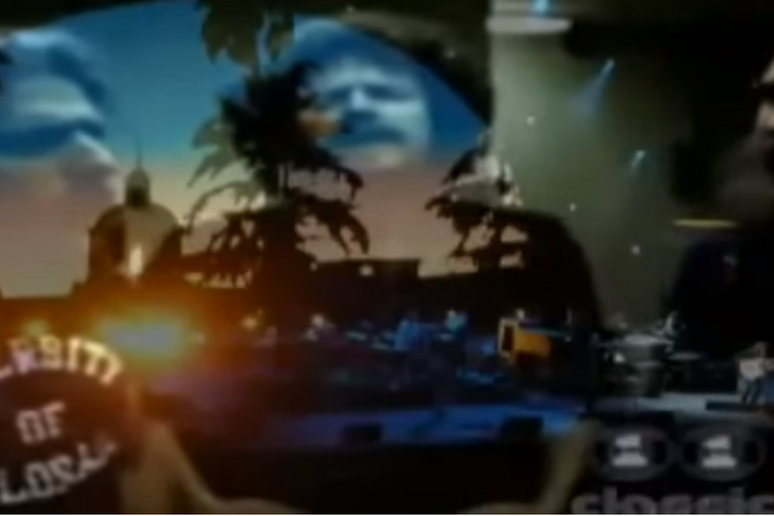 Un frame tratto dal video di Hotel california - RIPRODUZIONE RISERVATA