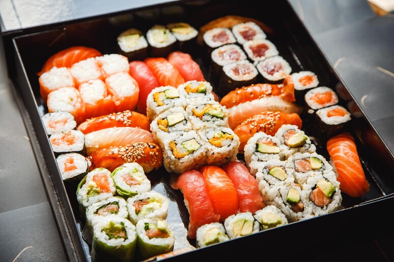 sushi - RIPRODUZIONE RISERVATA