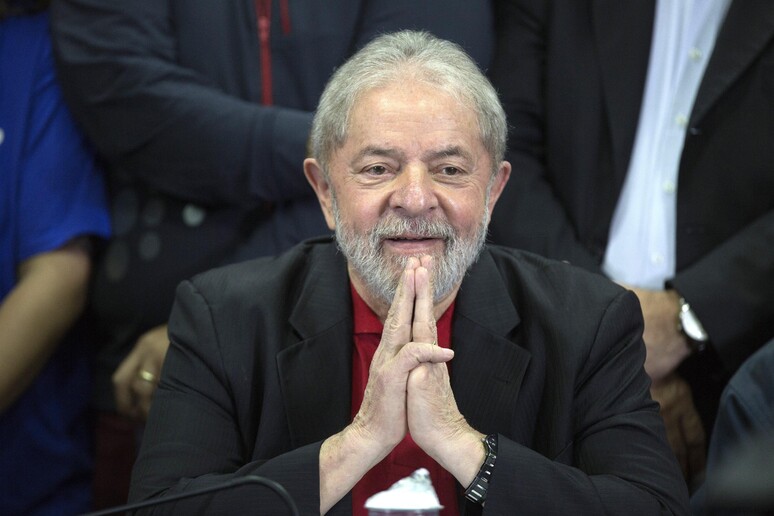 L 'ex presidente del Brasile Lula in una foto di archivio © ANSA/EPA