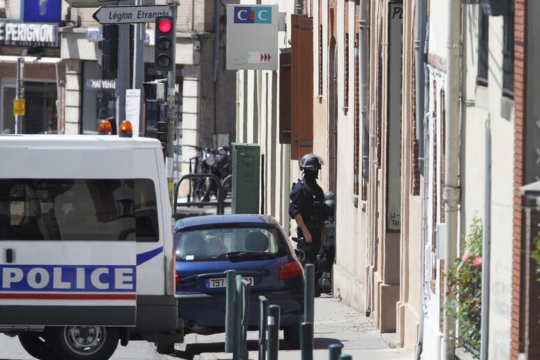 Polizia a Tolosa, foto di archivio - RIPRODUZIONE RISERVATA