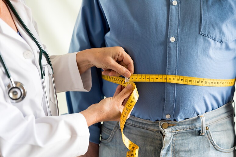 La chirurgia per l 'obesità può mettere a rischio la fertilità maschile - RIPRODUZIONE RISERVATA