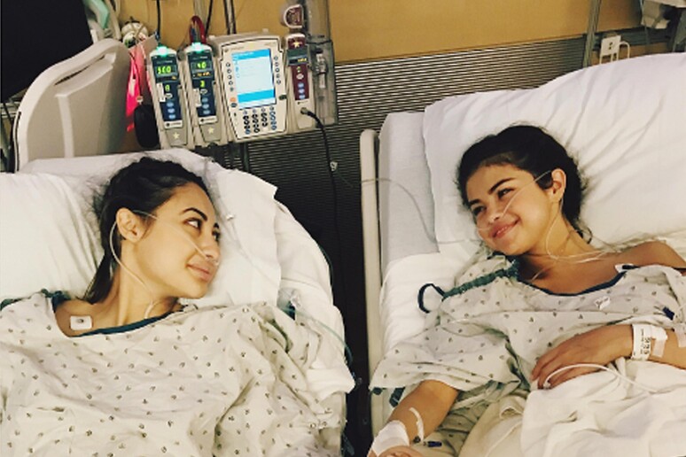 Trapianto di rene per Selena Gomez, donato da una sua amica - RIPRODUZIONE RISERVATA