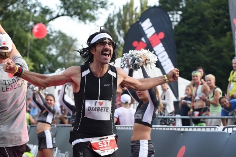 Al traguardo della gara dell 'Ironman di Zurigo nonostante il diabete - RIPRODUZIONE RISERVATA
