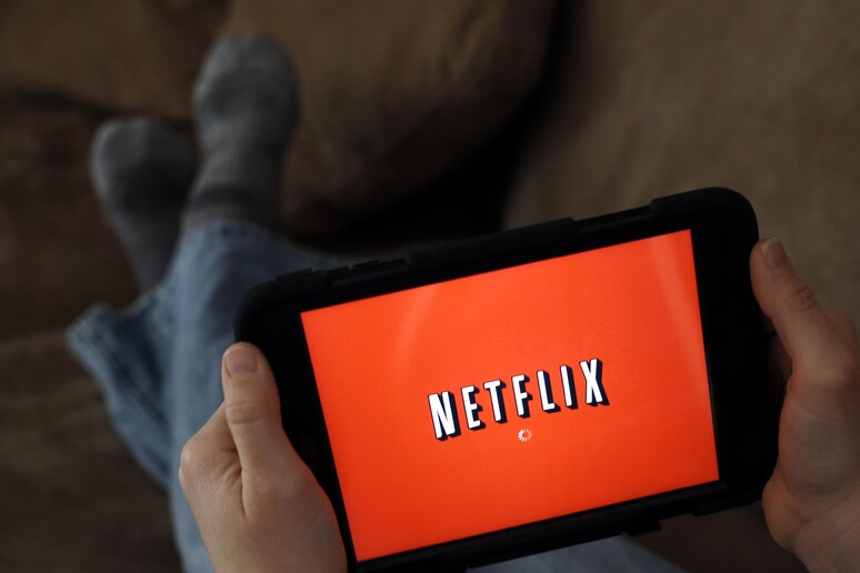 Netflix alza i prezzi del suo servizio, +6% a Wall Street © ANSA/AP