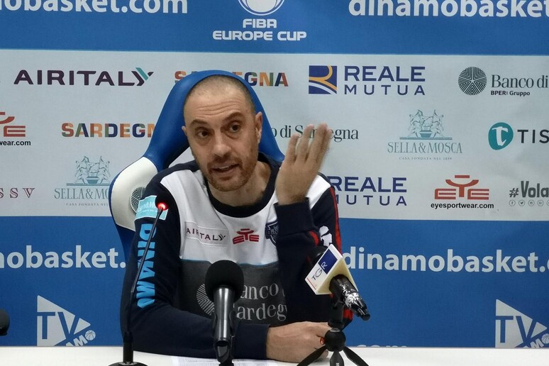 Il coach della Dinamo Esposito - RIPRODUZIONE RISERVATA