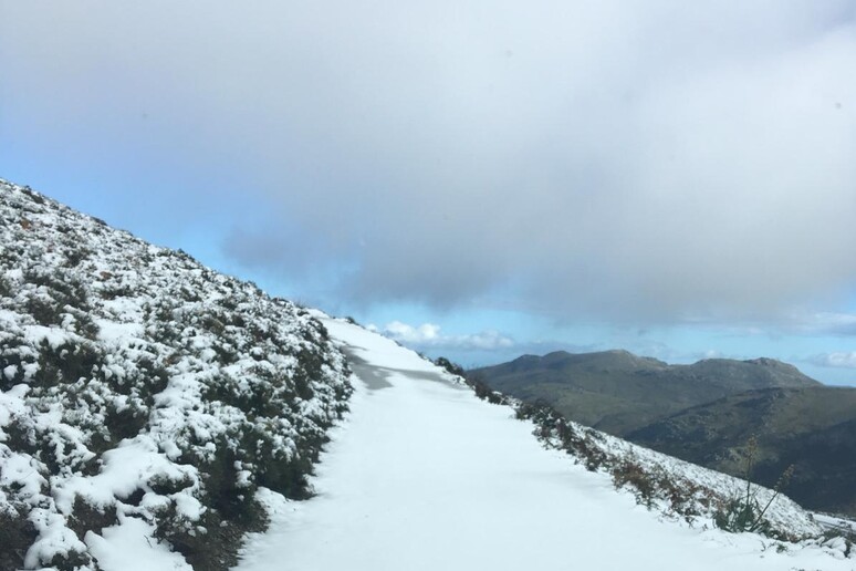 Maltempo: nevica sul Gennargentu - RIPRODUZIONE RISERVATA