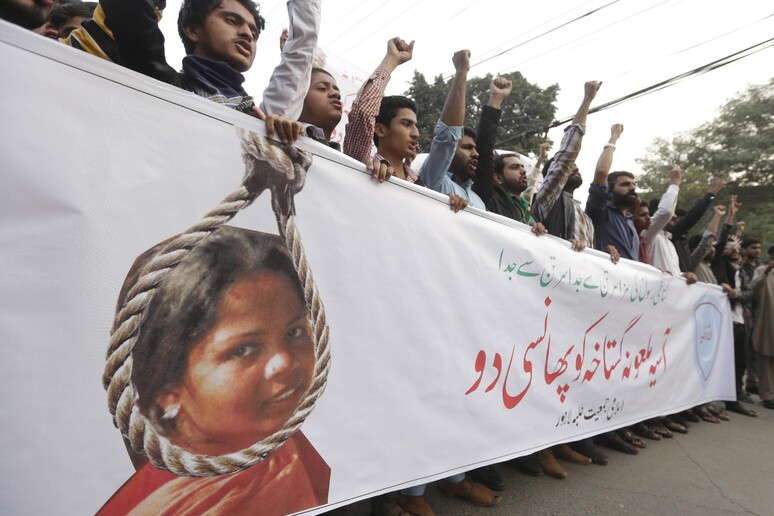 Una manifestazione contro Asia Bibi in Pakistan © ANSA/EPA