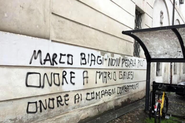 Biagi: a Modena scritte contro prof ucciso da Br - RIPRODUZIONE RISERVATA