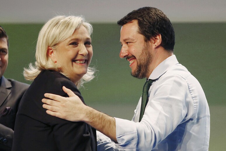 Marine Le Pen con Matteo Salvini (archivio) - RIPRODUZIONE RISERVATA