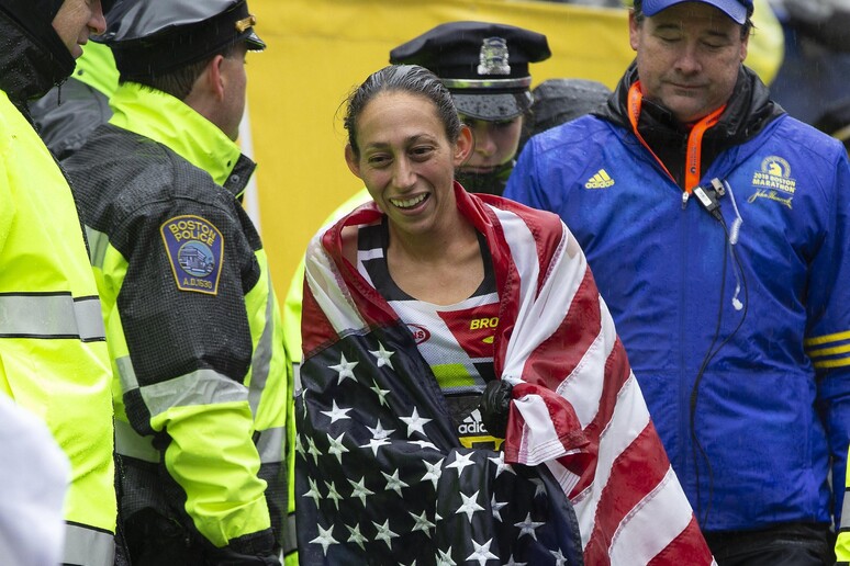 Desiree Linden, vincitrice della 122/ma edizione della Maratona di Boston © ANSA/EPA