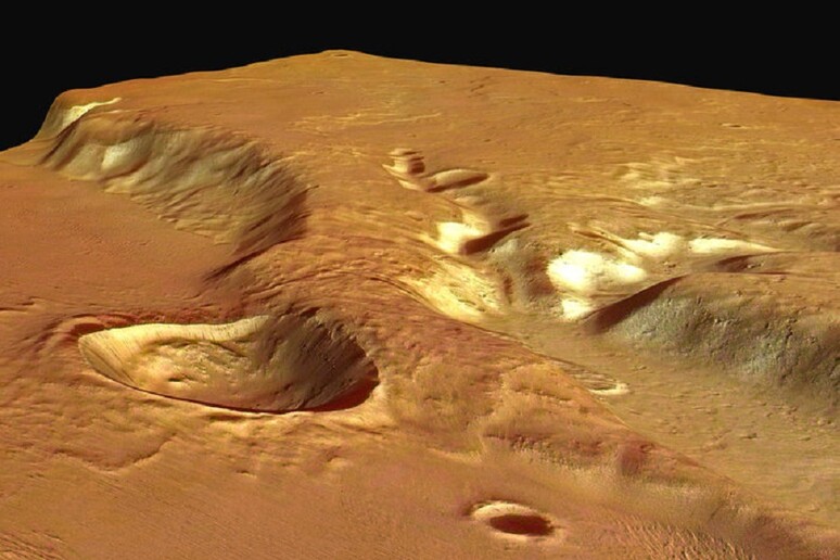 La formazione Medusa Fossae su Marte, fotografata dal satellite europeo Mars Express (fonte: ESA/DLR/FU Berlin, G. Neukum, CC BY-SA 3.0 IGO) - RIPRODUZIONE RISERVATA