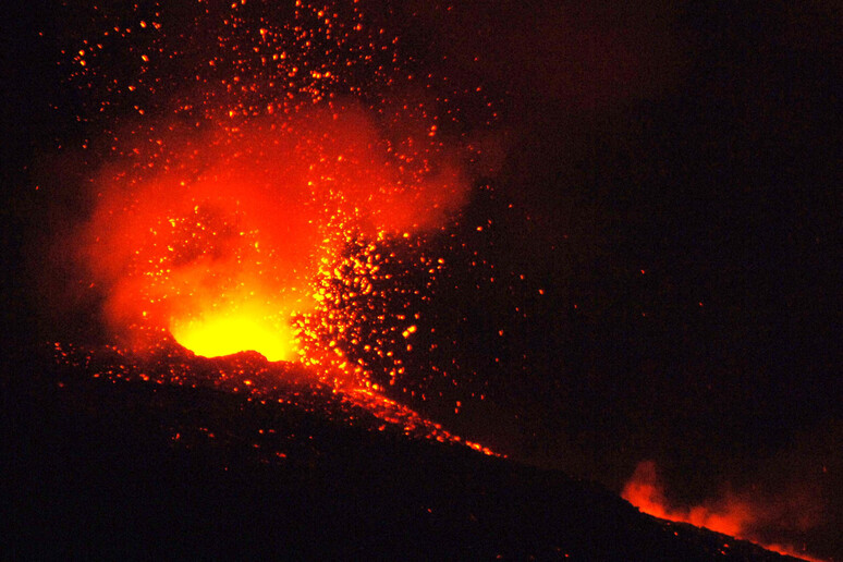 Svelato il lato oscuro dell 'Etna, pericoloso e imprevedibile - RIPRODUZIONE RISERVATA
