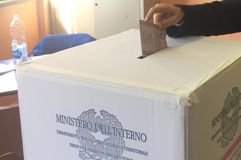 Elezioni: urne aperte in Sardegna per suppletive Camera - RIPRODUZIONE RISERVATA