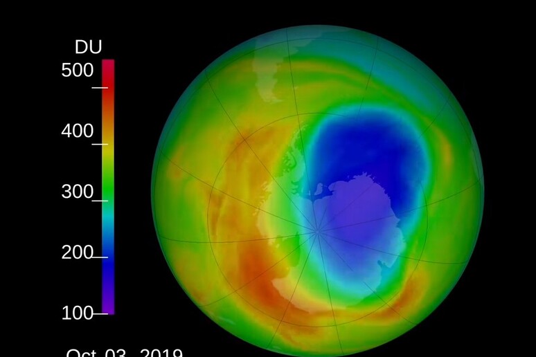 Il buco dell 'ozono registrato sull 'Antartide il 3 ottobre (Fonte Nasa) - RIPRODUZIONE RISERVATA