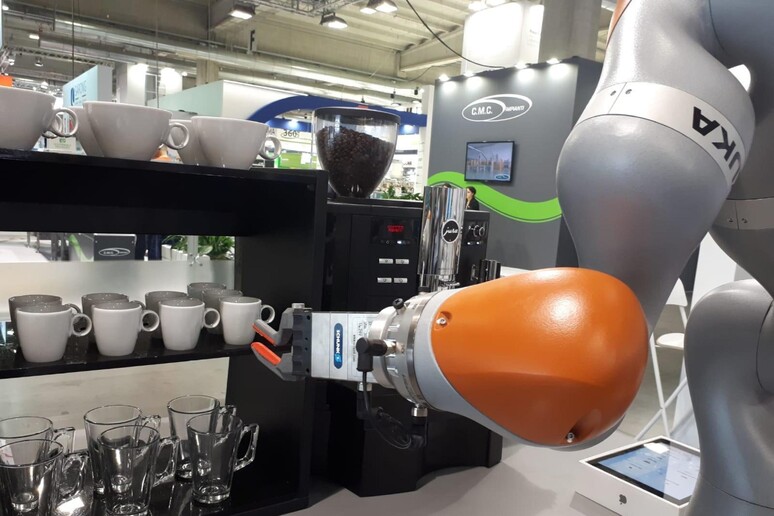 Installazioni di robot crescono del 18% nell 'agroalimentare (foto archivio Cibus Tec) - RIPRODUZIONE RISERVATA