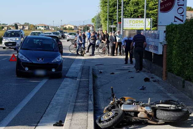 Due motociclisti morti nel Trevigiano - RIPRODUZIONE RISERVATA