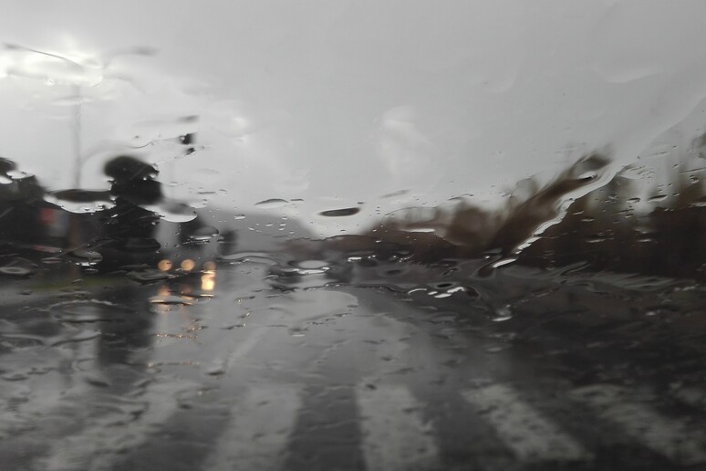 Maltempo: pioggia a Cagliari - RIPRODUZIONE RISERVATA