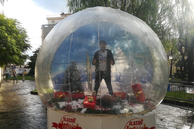 Natale ad Alassio, arriva la bolla - RIPRODUZIONE RISERVATA