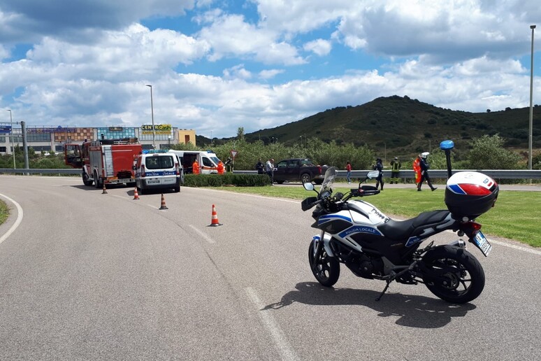 Fuori strada con la moto a Olbia, muore 56enne - RIPRODUZIONE RISERVATA