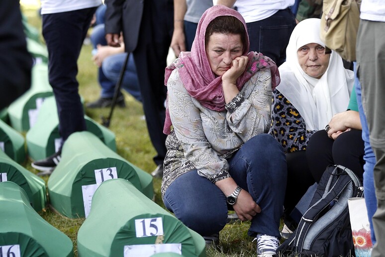 Cerimonia di commemorazione nel 24esimo anniversario del massacro di Srebrenica © ANSA/EPA