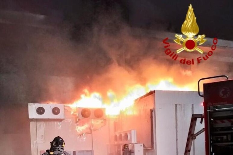 Incendio in un mattatoio a Settimo San pietro - RIPRODUZIONE RISERVATA