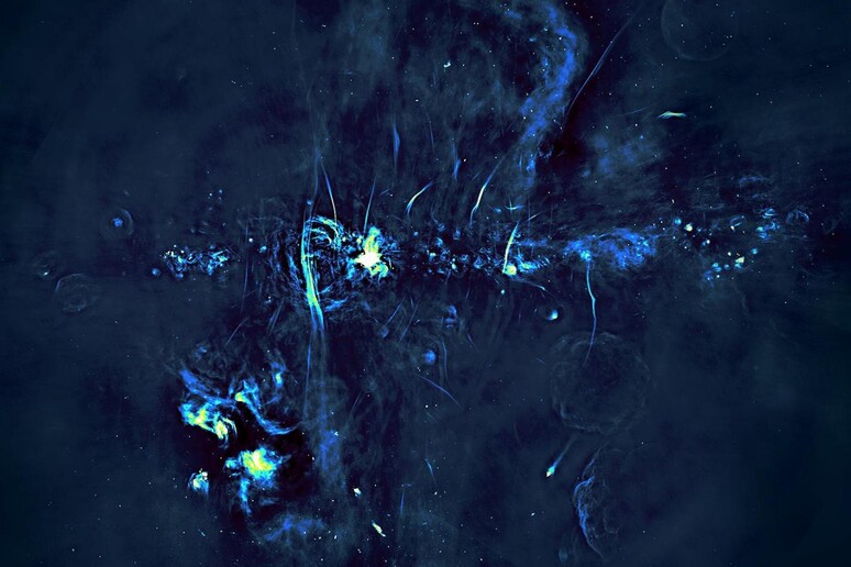 Rappresentazione artistica delle due bolle al centro della Via Lattea (fonte: Oxford, SARAO) - RIPRODUZIONE RISERVATA