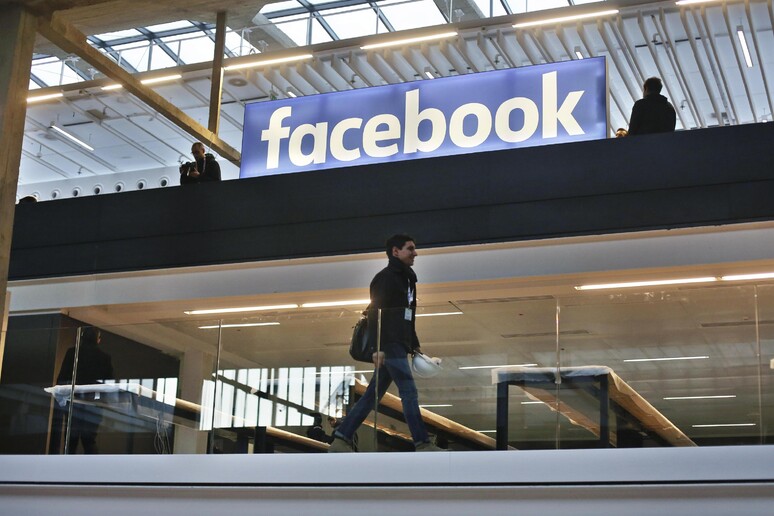 Facebook, si eviti di limitare la libertà di espressione © ANSA/AP