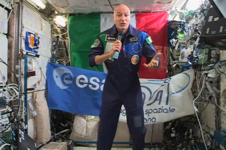 Luca Parmitano chats to Conte from space - RIPRODUZIONE RISERVATA
