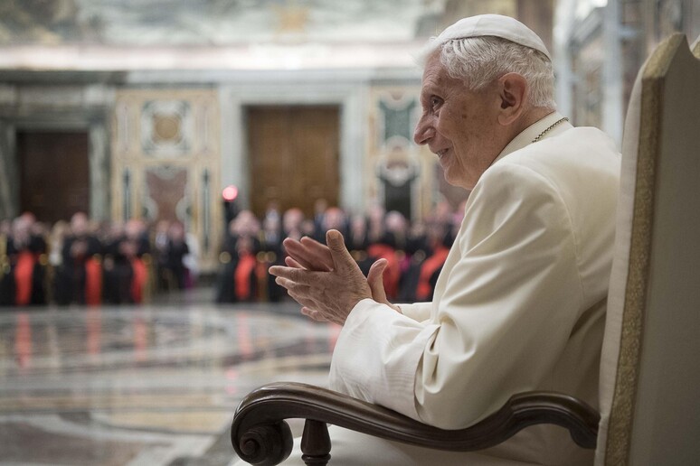 Benedetto XVI,celibato indispensabile,non posso tacere - RIPRODUZIONE RISERVATA