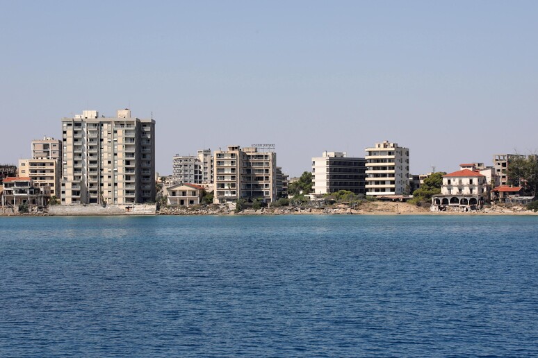 La città-fantasma di Varosha a Famagosta -     RIPRODUZIONE RISERVATA