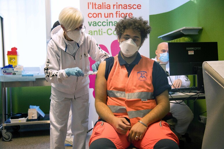 First anti-covid vaccine day in Italy - RIPRODUZIONE RISERVATA