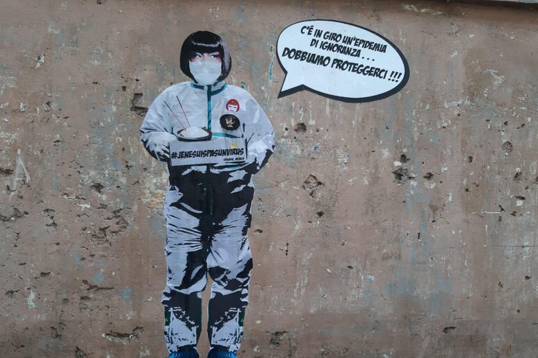Coronavirus e street art a Roma - RIPRODUZIONE RISERVATA