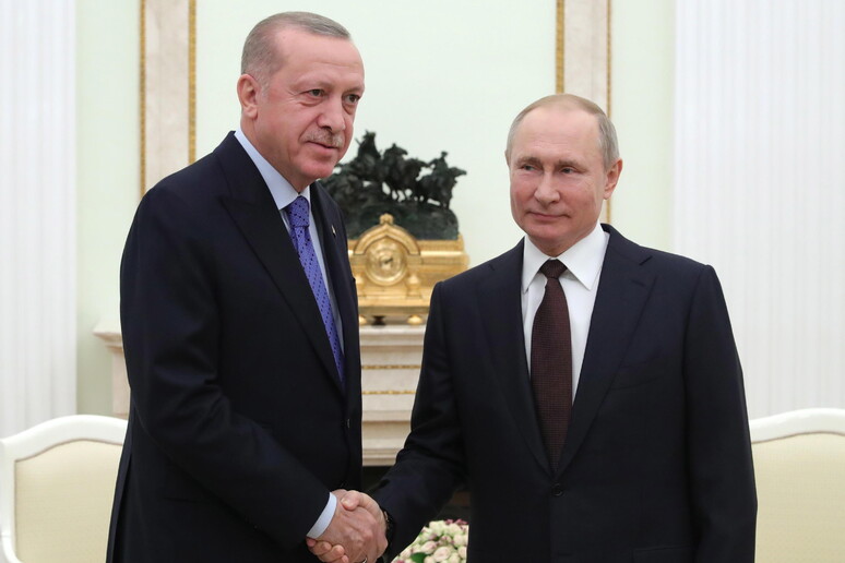 Tayyip Erdogan e Vladimir Putin (foto archivio) © ANSA/EPA
