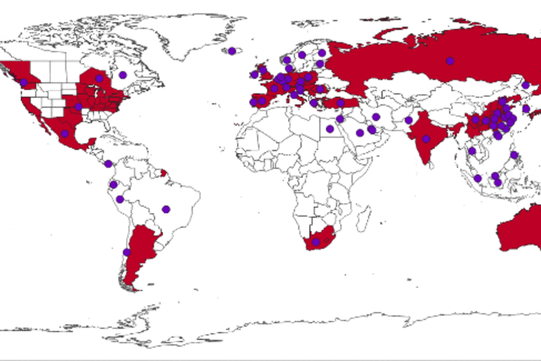 Nazioni ad alto fattore di rischio stimate (rosso) e vere (pallino viola) - RIPRODUZIONE RISERVATA